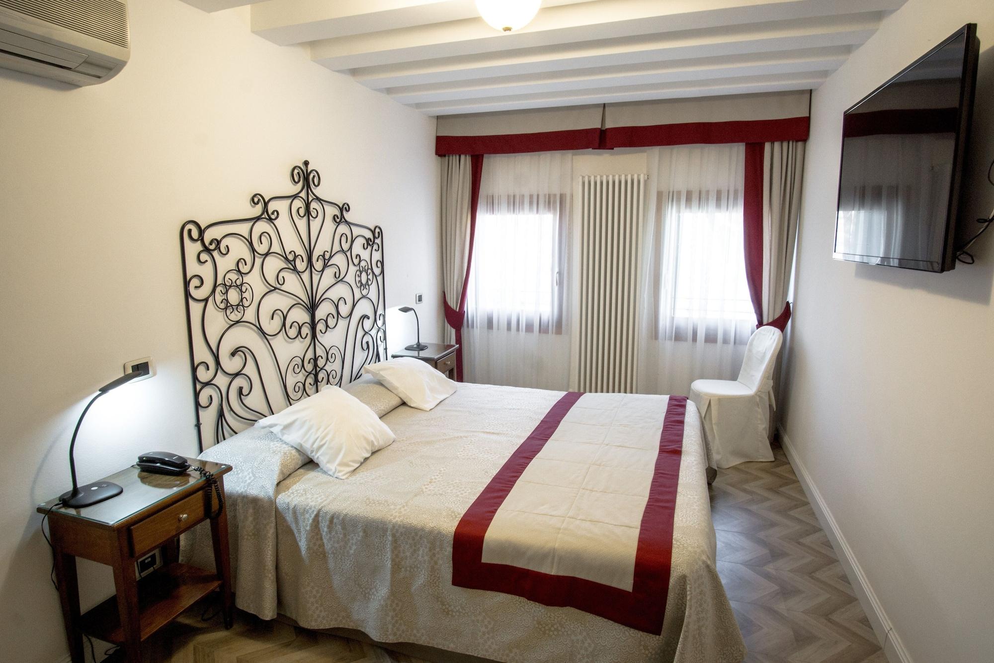 Hotel Antigo Trovatore Venedik Dış mekan fotoğraf